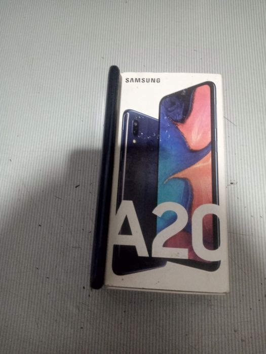 Продам телефон Samsung GalaxyA20