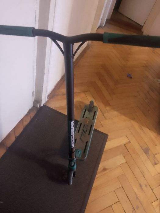 Scooter freestyle MADDGEAR
