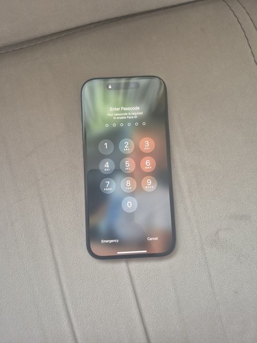 iPhone 15 128GB черен