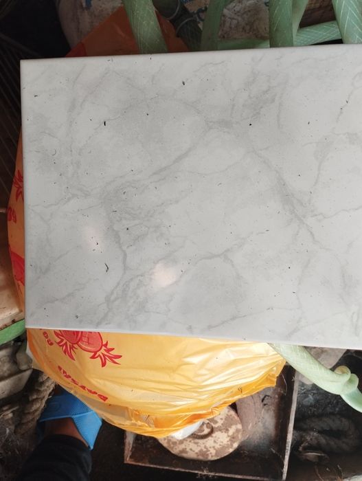 Продам плитки разные