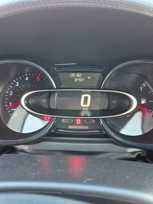 Продавам Renault Clio комби