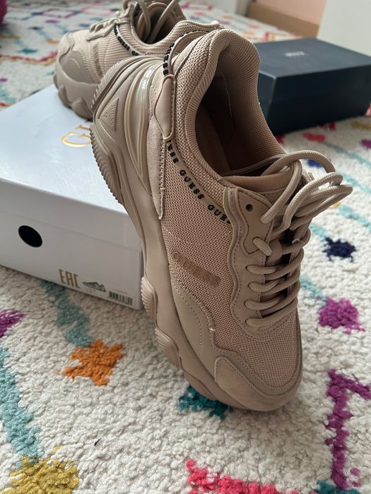 GUESS Сникърси Micola