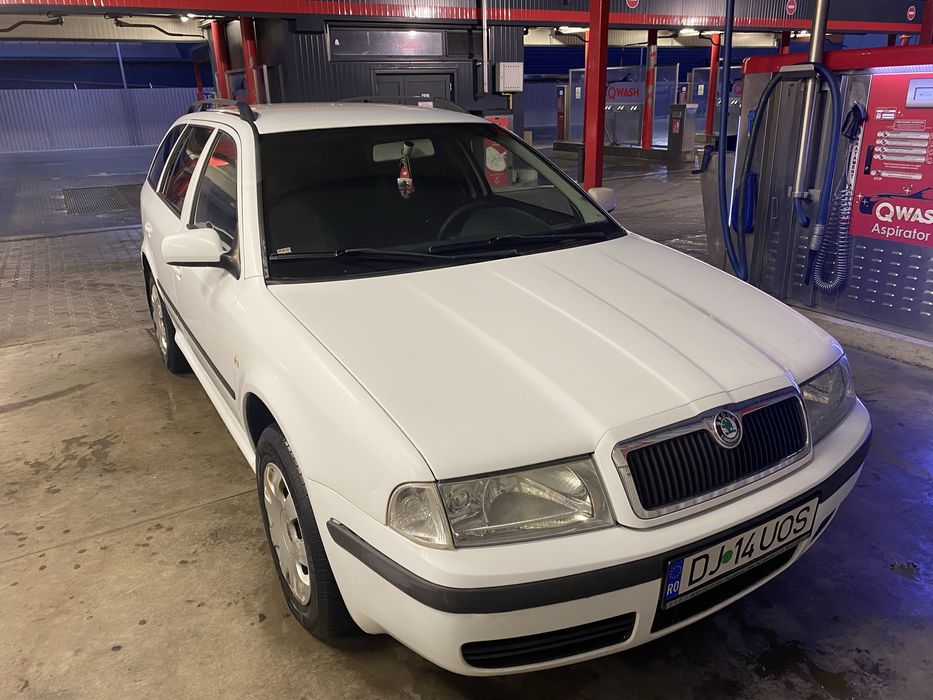 Vand autoturism Skoda Octavia 1