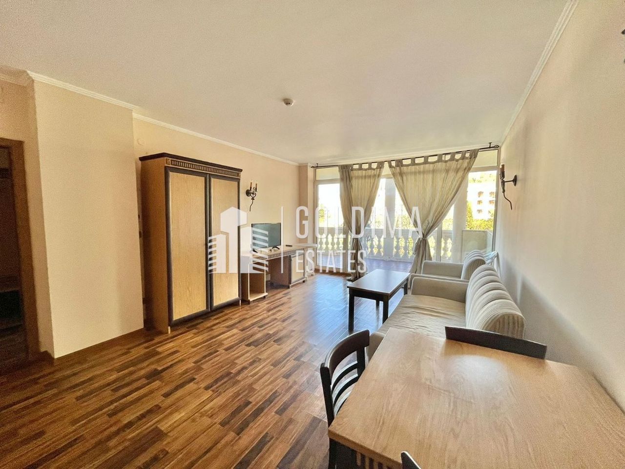 Продава се Двустаен апартамент в к.к. Елените - 77 кв.м за 677 €/кв.м - Снимка #1