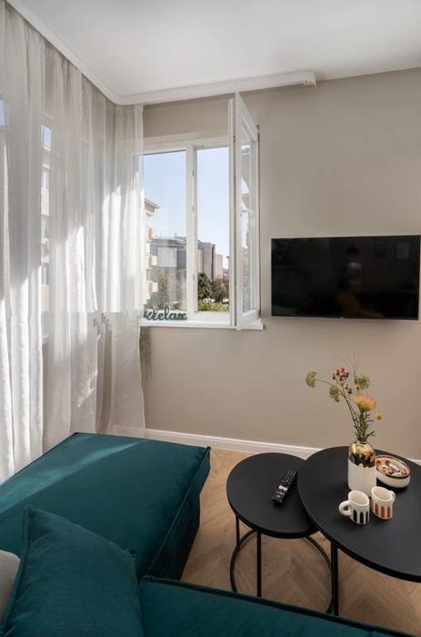 Дава се под наем Двустаен апартамент в София, Център - 60 кв.м за 1100 € - Снимка #3