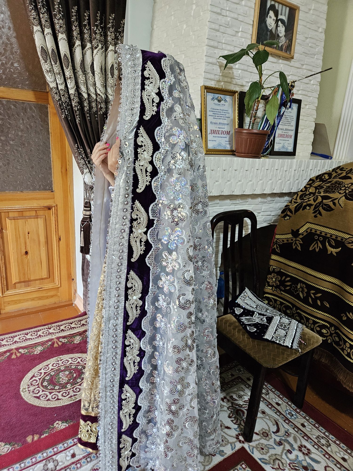 Келинлар либоси, зар халат