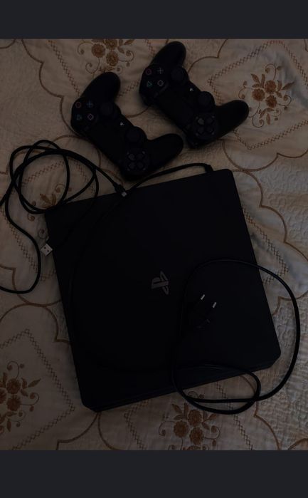 Игровая приставка PS 4 slim
