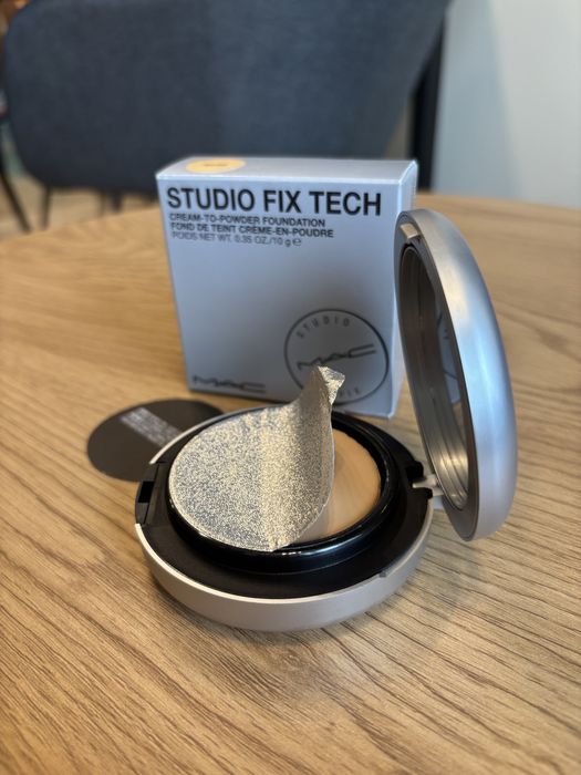 Фон дьо тен марка MAC