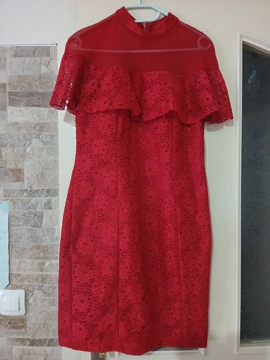 Официална червена рокля нова с етикет