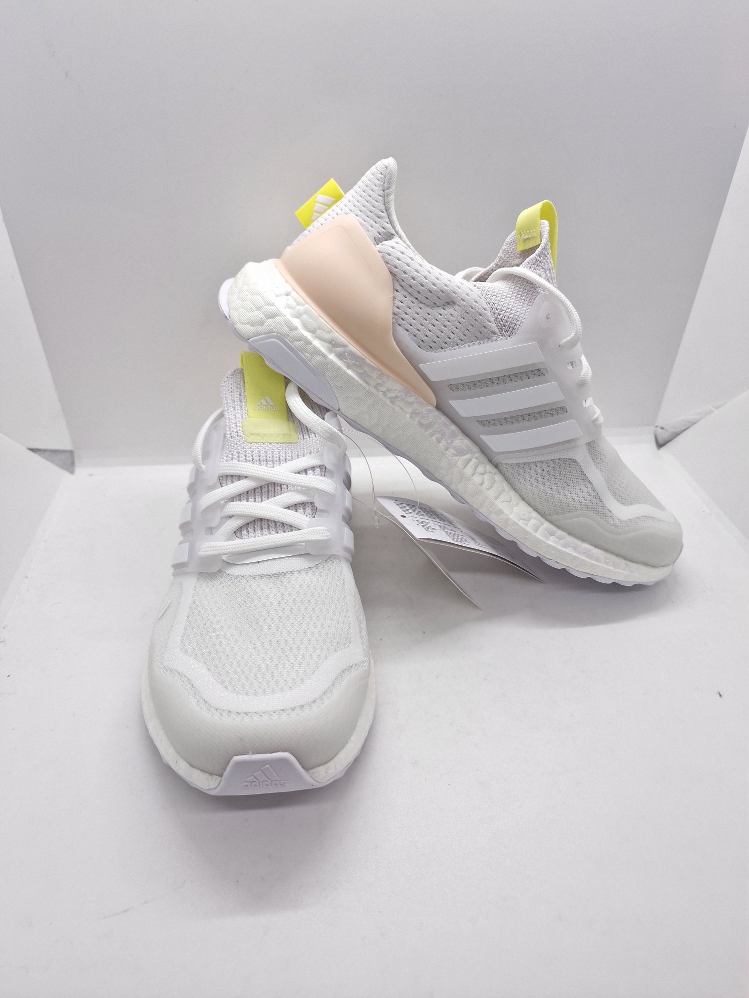 Adidas Ultraboost DNA Mono GX3081 nr. 37 1/3