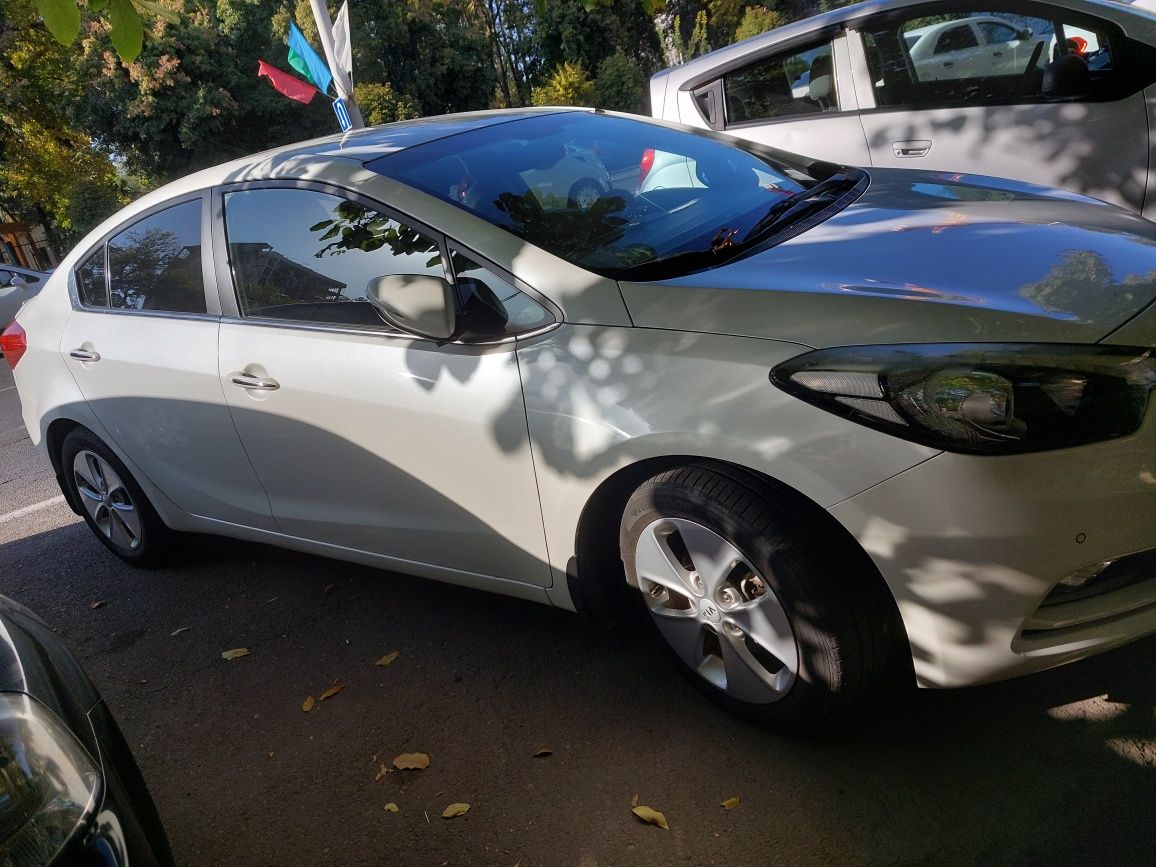 KIY cerato 2015 sotiladi