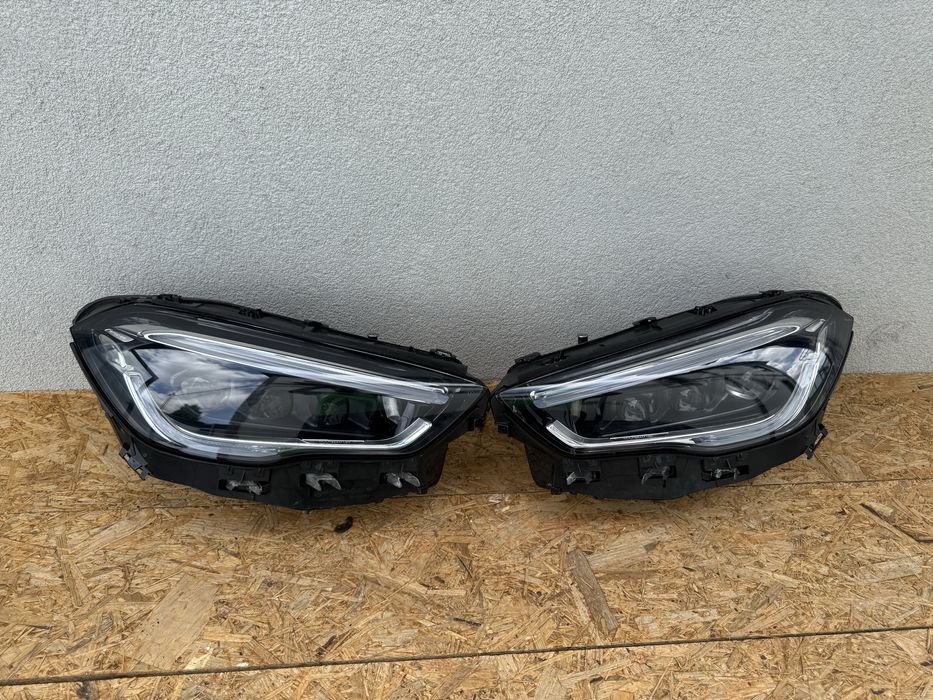 SET Far stanga dreapta Mercedes GLA H247 Full LED MULTIBEAM Originale