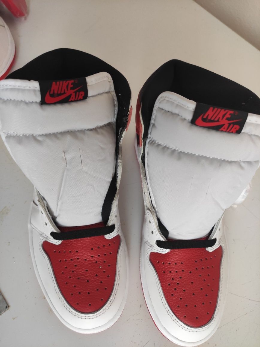 Nike Air Jordan 1 Retro High OG (40)