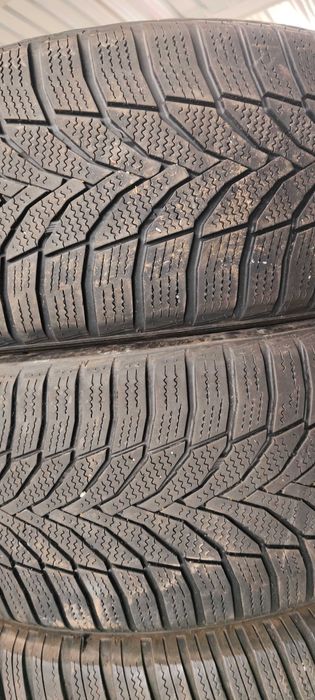 2бр.зимни гуми 225/55/17 Nexen