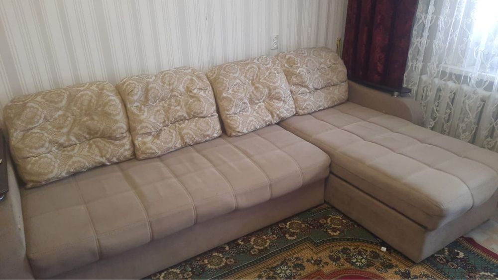 Диван отдам даром!!!