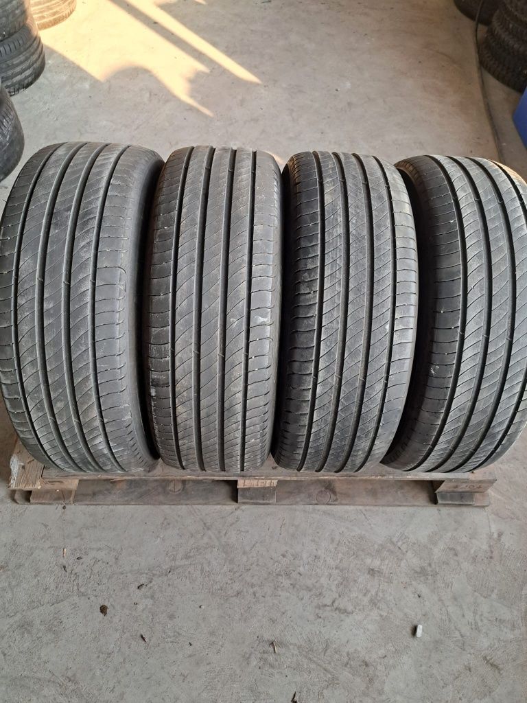 Set 4 anvelope vară 215 55 r17 Michelin