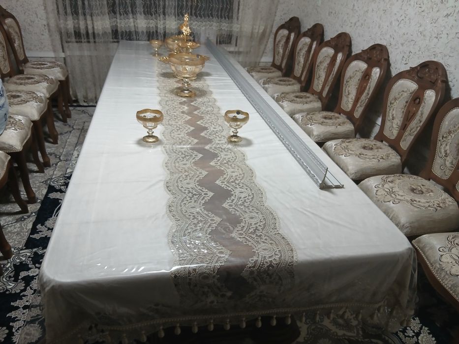 Стол стул сотилади срочно.