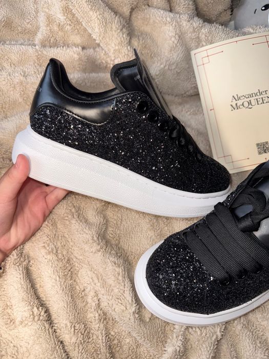 Adidași Alexander McQueen