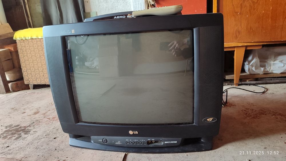 Продам телевизор