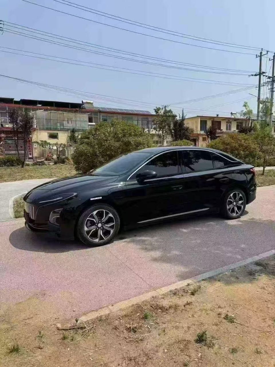 Hongqi E-QM5 FOB Toshkent