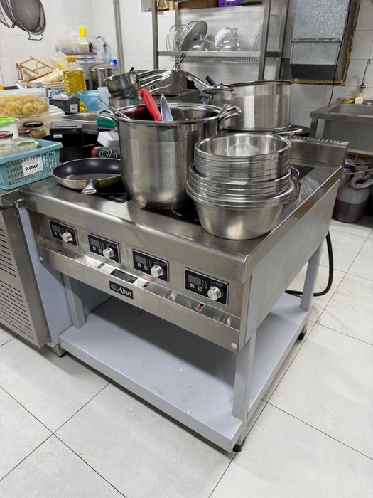 Индукционная плита Abat