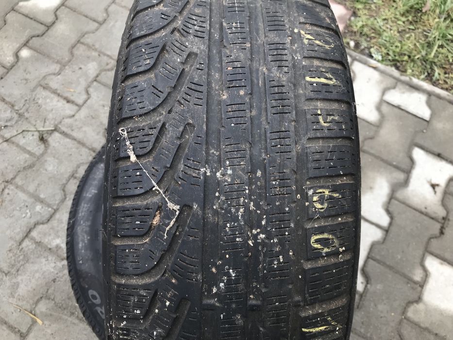 Anvelope 215 60 17