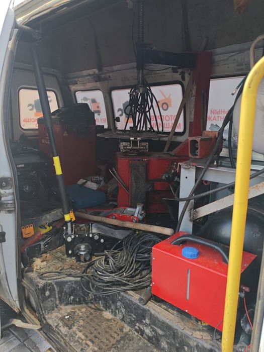 Выездной СТО помагаем на дороге прикуриваем 12/24вмашкои