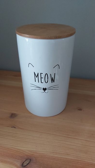 Емкость для корма, лоток для кота