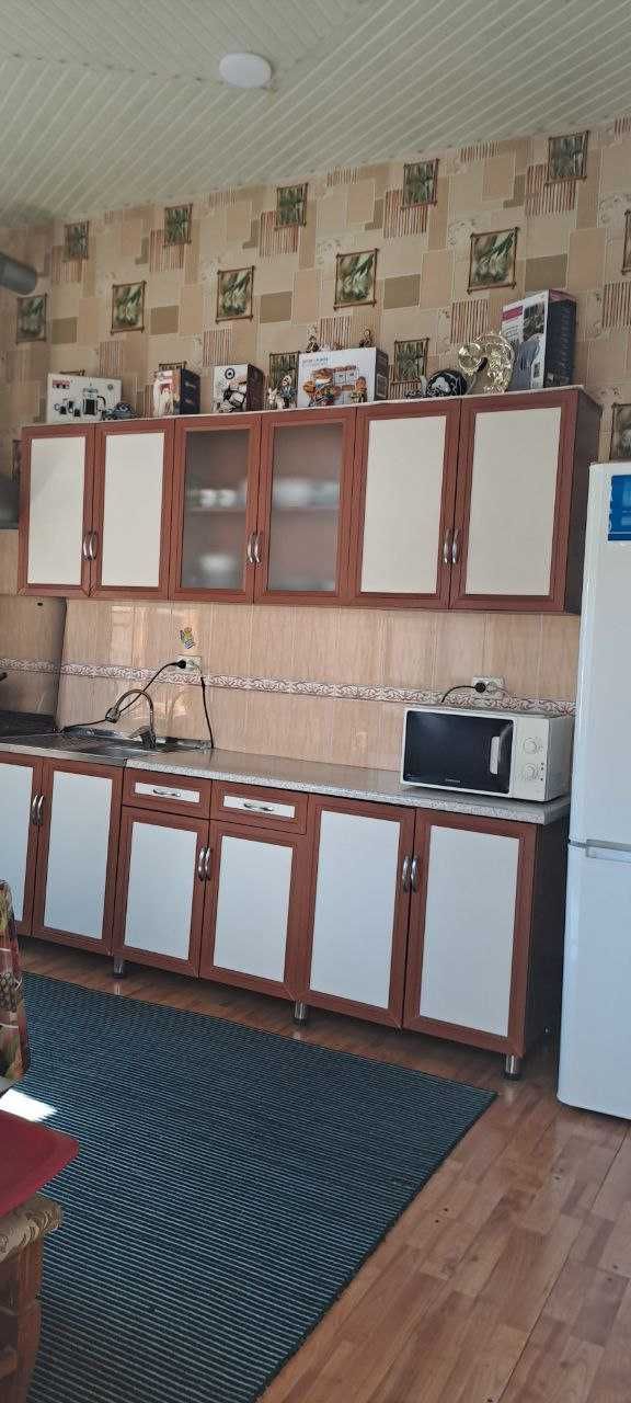 Srochna Sebzorda hovli sotiladi