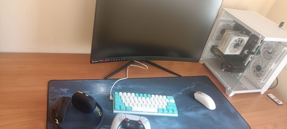 Продаю компьютерный комплект