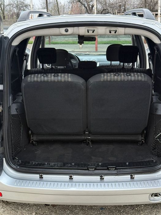 Vând Logan MCV Fab 2013 motor 15 DCI EURO5