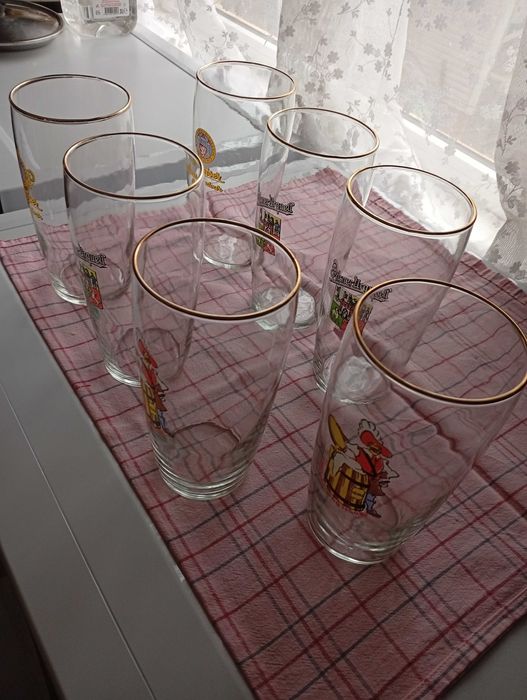 Продавам чаши за бира