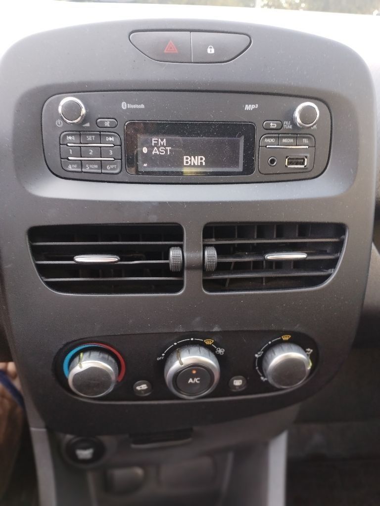 Casetofon Bluetooth clio 4