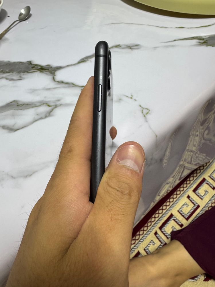 Iphone 11 жағдайы жақсы каробкасы бар
