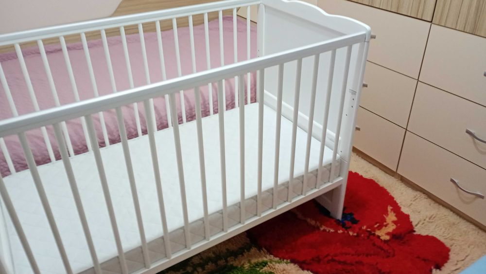 Ново детско креватче с матрак.