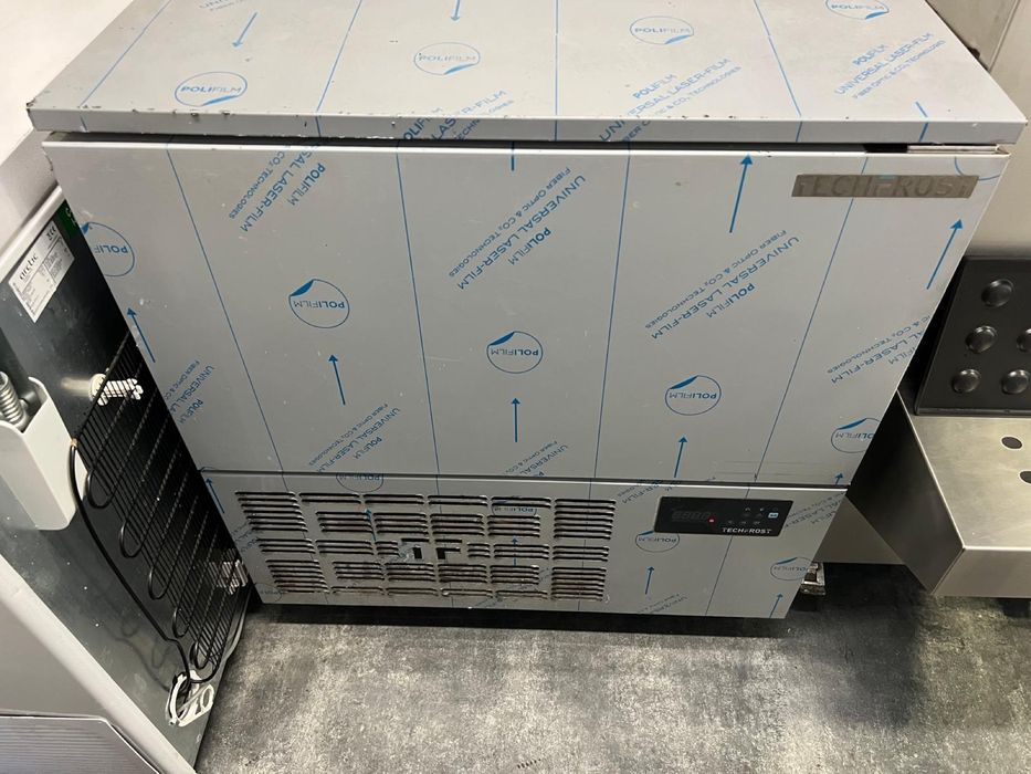 Vand afacere la cheie gelaterie in container