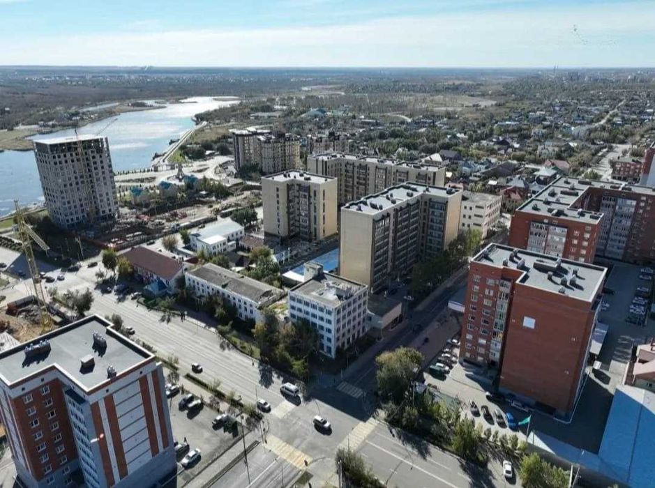 Отдельно-стоящее здание в Центре города.