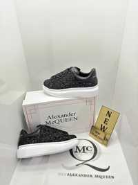 Adidasi alexander mcQueen
36-45
320 lei
cei cu roz 36-40
36-40