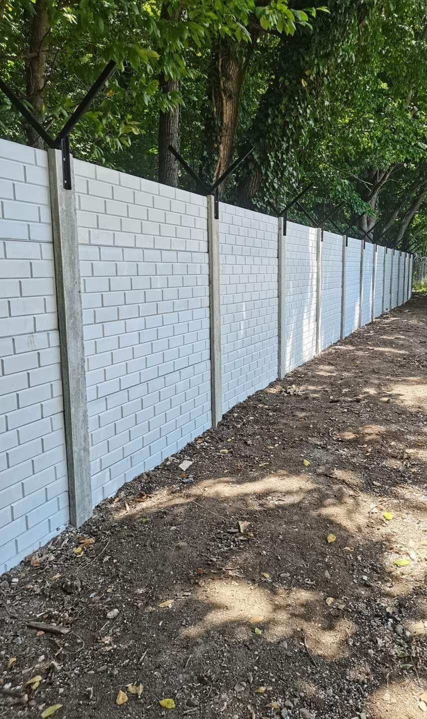 Fabrica de garduri din placi de beton comprimat stâlpi beton