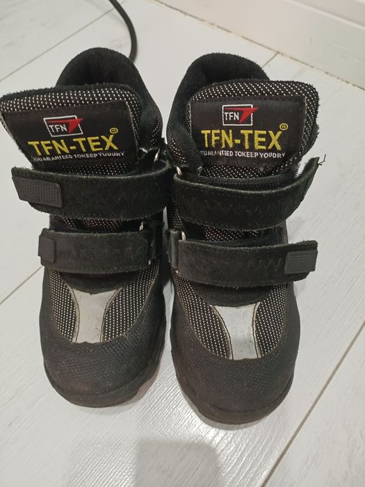 Продам детскую обувь