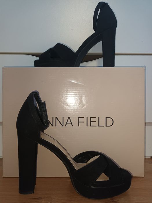 Sandale cu toc Anna Field