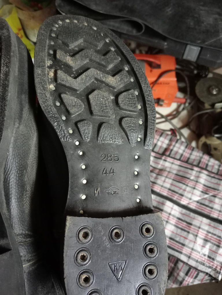 Продам кирзовые сапоги