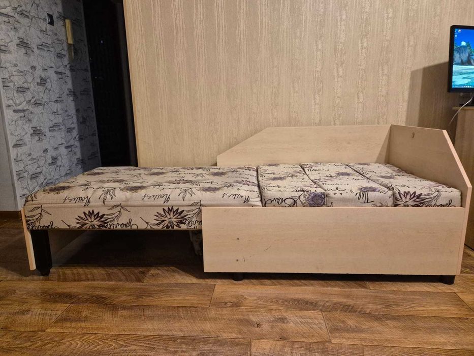 Тахту б/у отдам даром