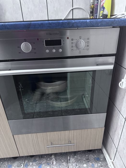 Cuptor electric, incorporabil,  Electrolux, stare foarte bun EOB 53102