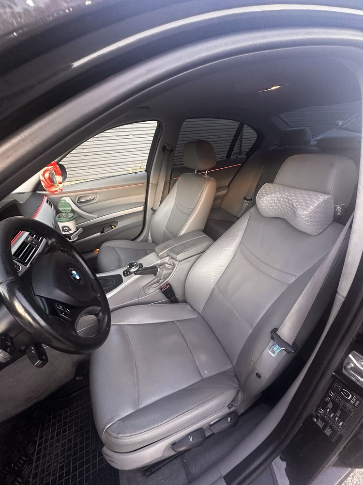 BMW Seria 3 E90 320D 2010