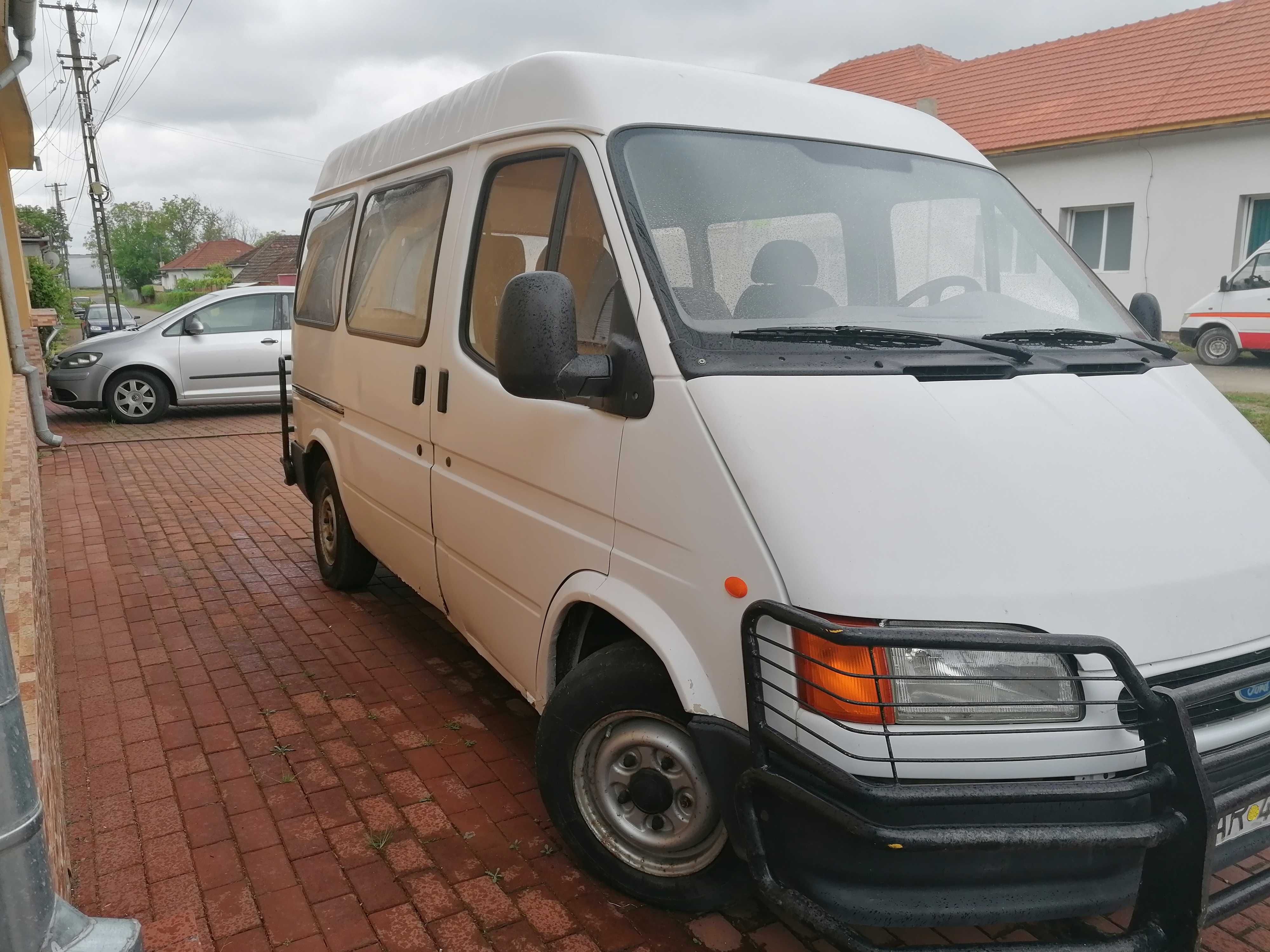 Microbuz ford transit