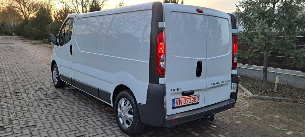OPEL Vivaro 3 locuri 2014 2.0dCi 116 CP E5 6 trepte AC, recent adus