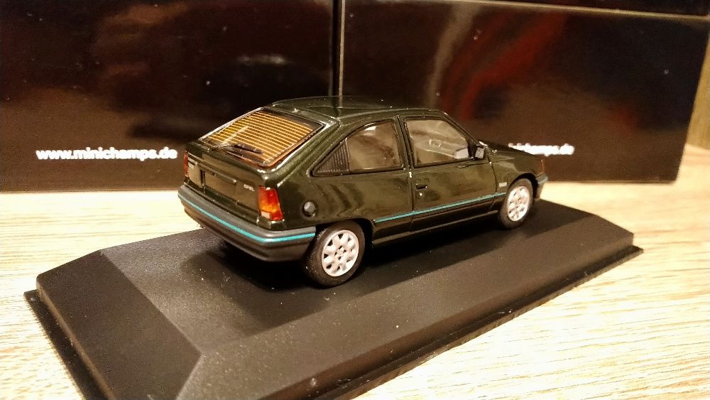 Macheta Opel Kadett Minichamps 1:43