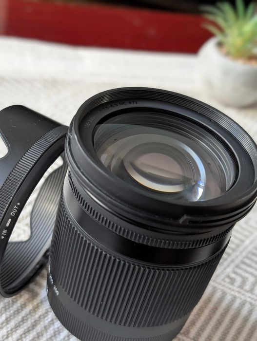 Obiectiv Sigma 18-300mm f/3.5-6.3 DC Macro OS HSM Contemporary Nikon F