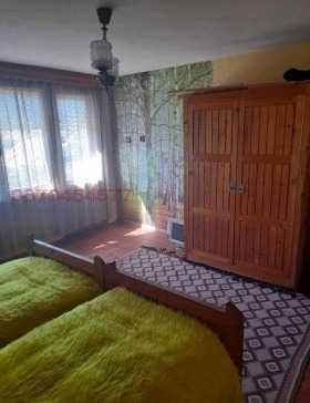 Продавам къща с. Люлин обл. Перник